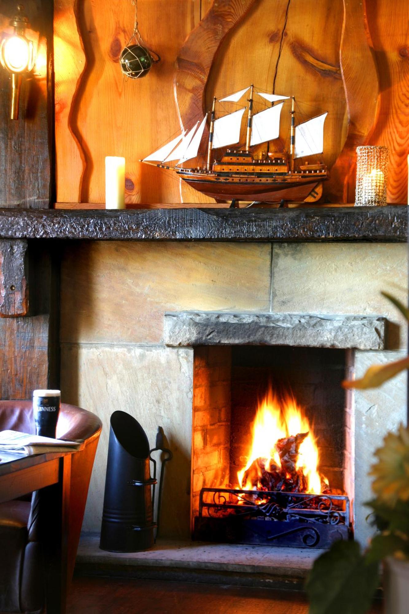 Maddens Bridge Bar & Guesthouse Bundoran Extérieur photo