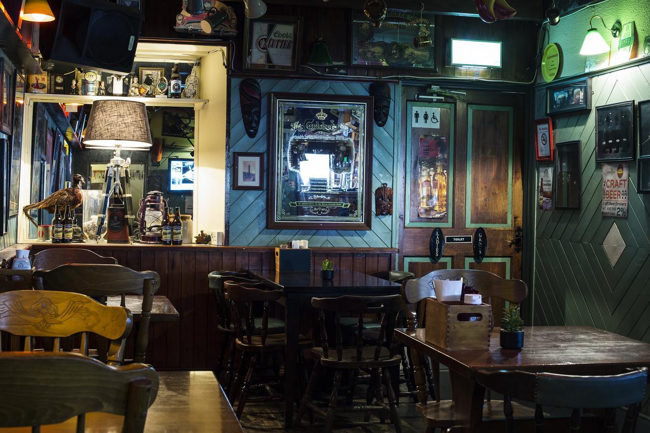 Maddens Bridge Bar & Guesthouse Bundoran Extérieur photo