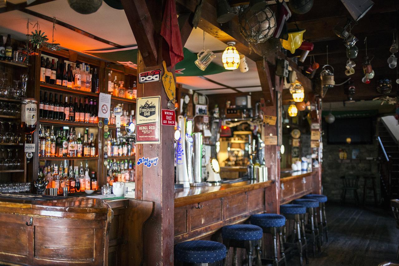 Maddens Bridge Bar & Guesthouse Bundoran Extérieur photo